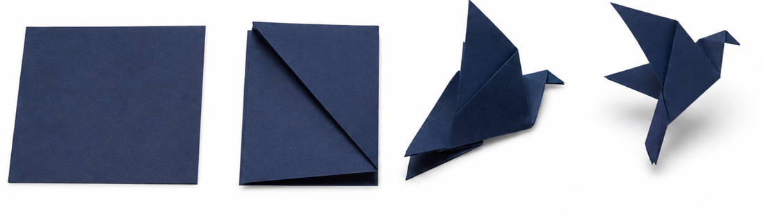 Una hoja de papel navy en cuatro estados: plana, doblada por la mitad, casi formada y convertida en pajarita de papel